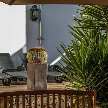El Tejar Hotel 2*