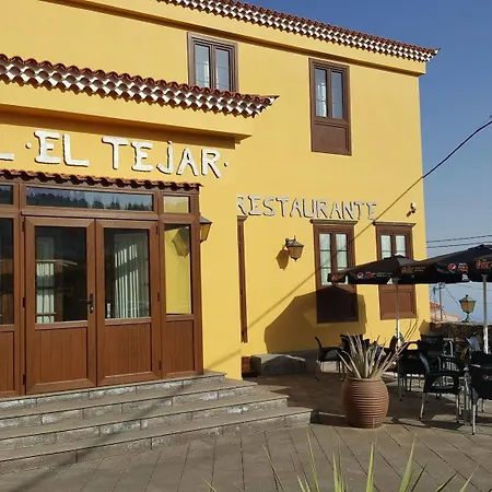 El Tejar فندق 2*